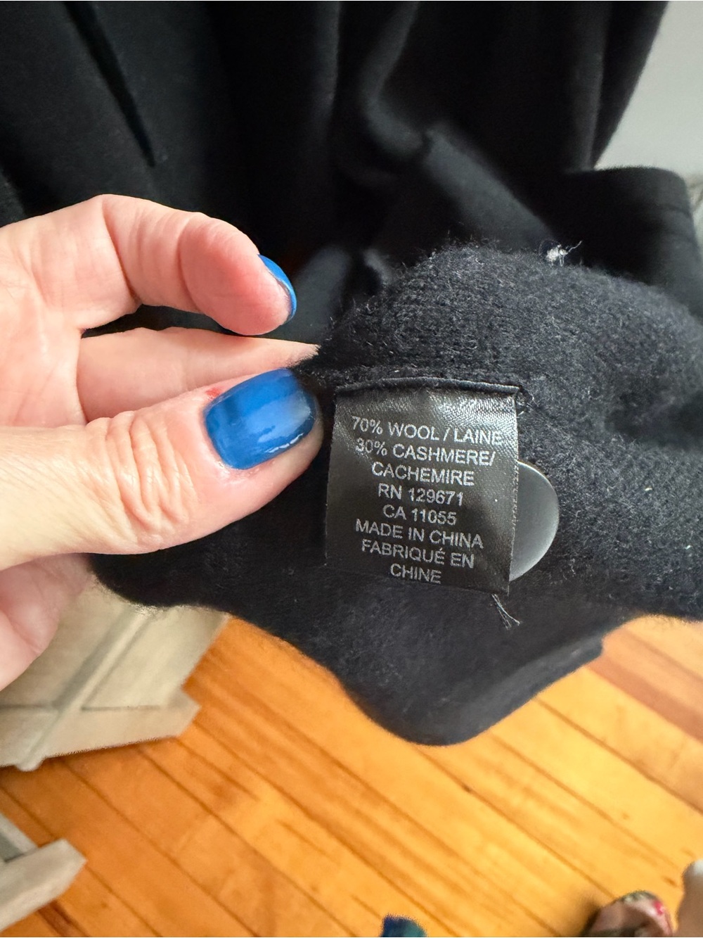 360 Cashmere Women’s Black Long Double-Breasted Heavy Sweater - Picture 3 of 4
